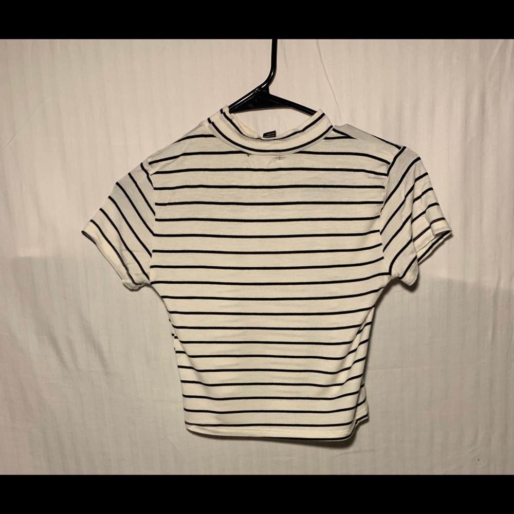 Cropped Striped Tee - Picture 2 of 3